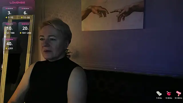 Snapshot of Nika_Smit chatting on 11.22.25 Nika Smit online show from 11.22.25