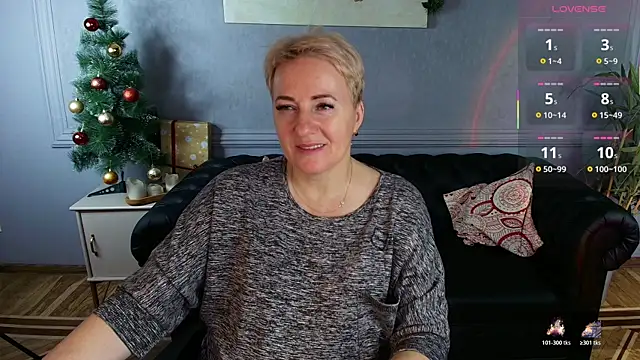 Snapshot of Nika_Smit chatting on 12.19.25 Nika Smit online show from 12.19.25