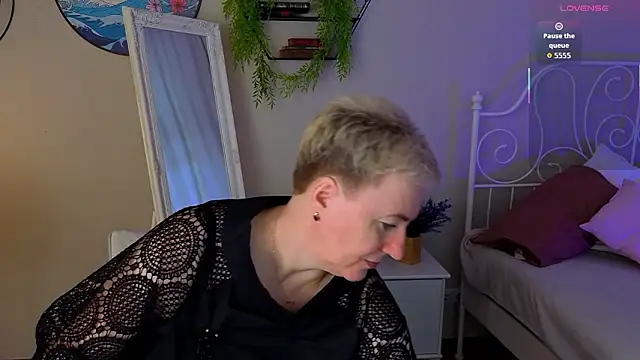 Nika Smit online show from 03.14.26