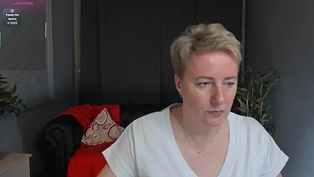 Snapshot of Nika_Smit chatting on 05.23.26 Nika Smit online show from 05.23.26