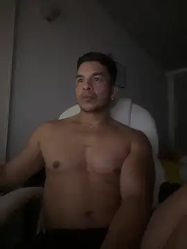 estebandelouis online show from 01.28.25