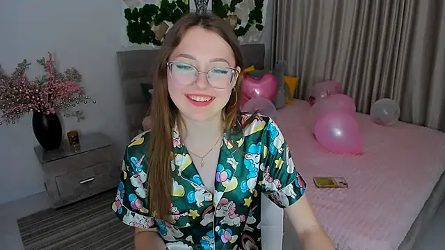 SereneFlame online show from 02.17.25