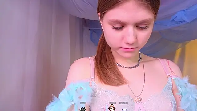 AlisiaSpinnet  online show from 12.20.24