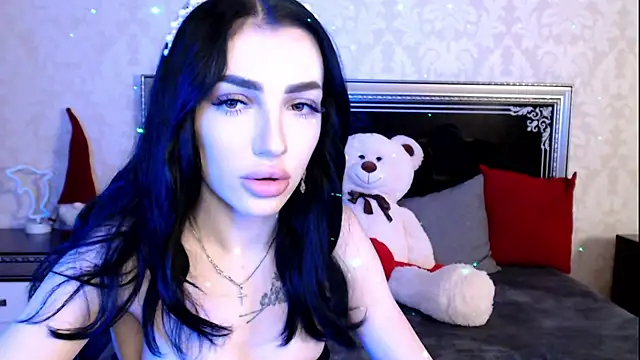 Snapshot of NancyLovee_ chatting on 12.27.24 NancyLovee online show from 12.27.24