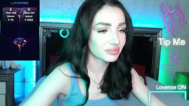 Snapshot of NancyLovee_ chatting on 02.01.25 NancyLovee online show from 02.01.25