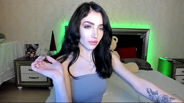 Snapshot of NancyLovee_ chatting on 02.15.25 NancyLovee online show from 02.15.25