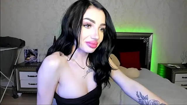 Snapshot of NancyLovee_ chatting on 02.22.25 NancyLovee online show from 02.22.25