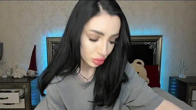 Snapshot of NancyLovee_ chatting on 03.18.25 NancyLovee online show from 03.18.25