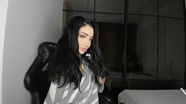 Snapshot of NancyLovee_ chatting on 09.18.25 NancyLovee online show from 09.18.25