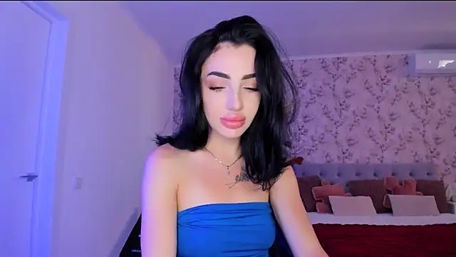 NancyLovee  online show from 07.25.26