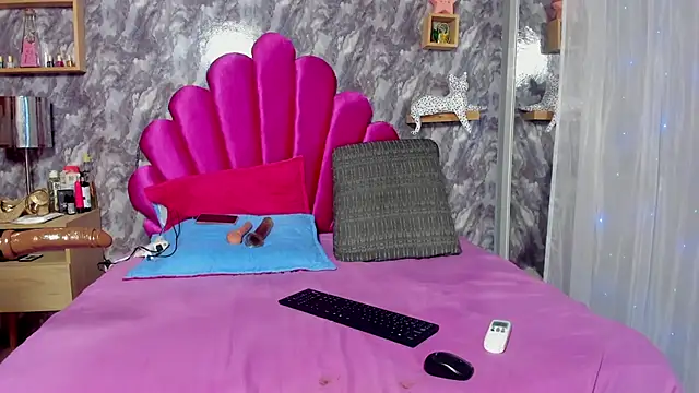 EMMAPARISS online show from 02.14.25