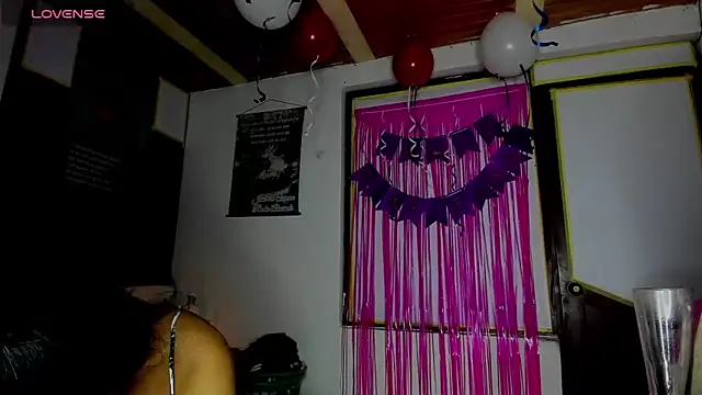 Snapshot of Nenita_Hot_ chatting on 09.25.25 Nenita Hot online show from 09.25.25