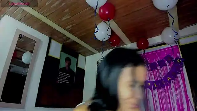 Snapshot of Nenita_Hot_ chatting on 09.25.25 Nenita Hot online show from 09.25.25