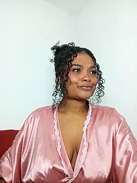 Snapshot of gianna_smith chatting on 10.09.25 gianna smith online show from 10.09.25