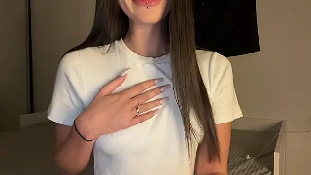 Snapshot of ur_molly chatting on 09.13.25 ur molly online show from 09.13.25