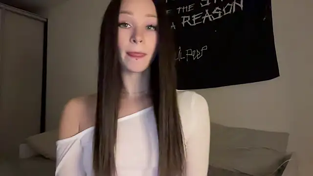 Snapshot of ur_molly chatting on 10.14.25 ur molly online show from 10.14.25