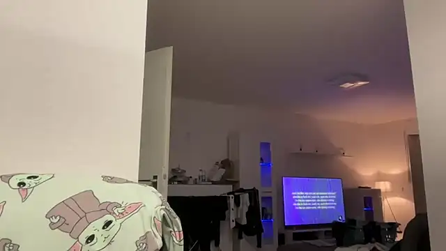 Snapshot of EmilyWi_ chatting on 01.25.25 EmilyWi  online show from 01.25.25