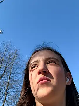 Snapshot of EmilyWi_ chatting on 03.20.25 EmilyWi  online show from 03.20.25