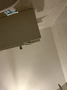 Snapshot of EmilyWi_ chatting on 09.29.25 EmilyWi  online show from 09.29.25