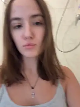 Snapshot of EmilyWi_ chatting on 10.01.25 EmilyWi  online show from 10.01.25