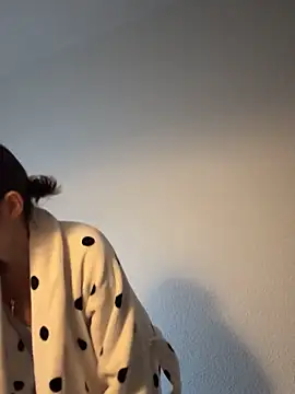 Snapshot of EmilyWi_ chatting on 10.10.25 EmilyWi  online show from 10.10.25