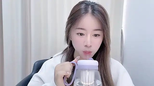 Snapshot of chloe-01 chatting on 01.14.25 chloe-01 online show from 01.14.25