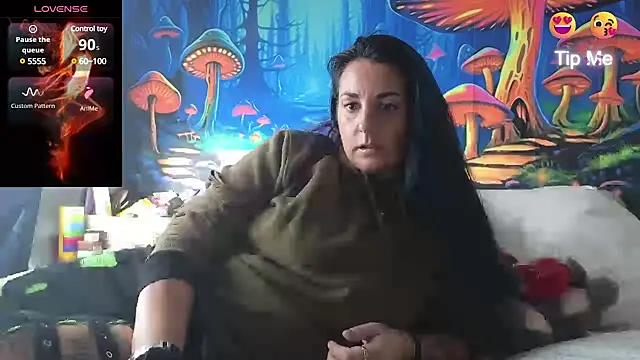 tattoomilf86 online show from 02.24.25