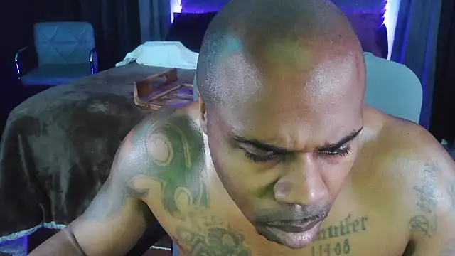 Snapshot of Dcrush17 chatting on 12.13.24 Dcrush17 online show from 12.13.24