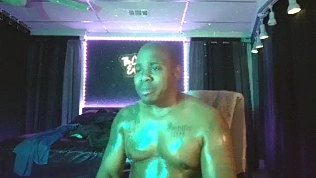 Snapshot of Dcrush17 chatting on 03.19.25 Dcrush17 online show from 03.19.25