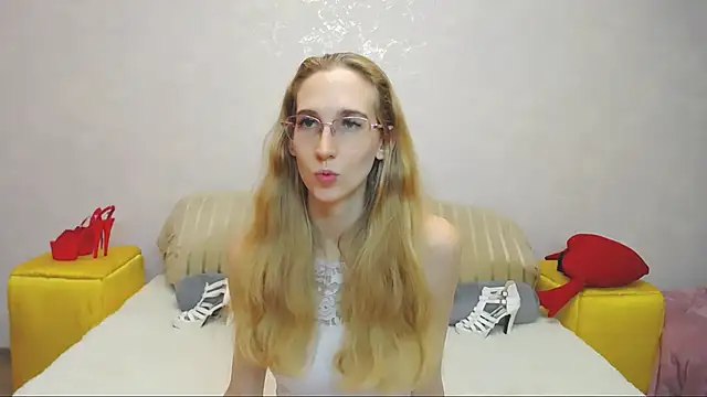 KlaryBrait online show from 12.04.24