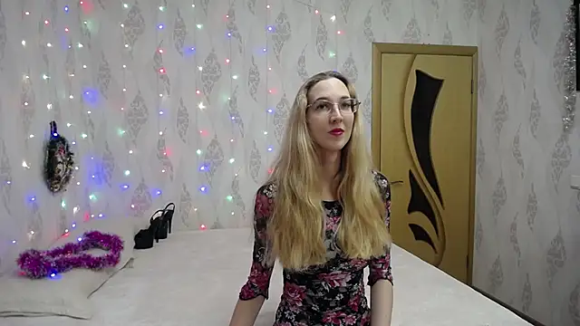 Snapshot of KlaryBrait chatting on 01.09.26 KlaryBrait online show from 01.09.26