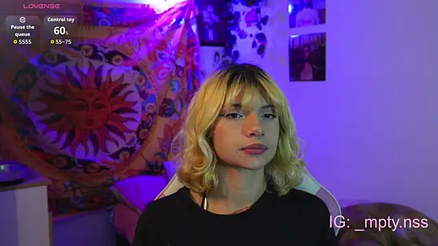 Snapshot of HiScarlett chatting on 10.02.25 HiScarlett online show from 10.02.25