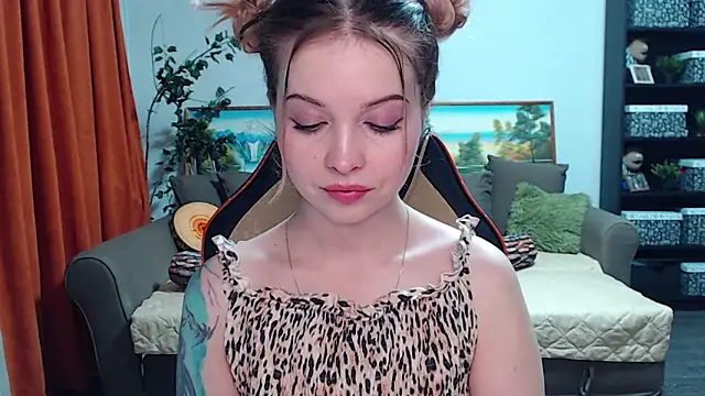 Snapshot of SYKE chatting on 12.02.24 SYKE online show from 12.02.24