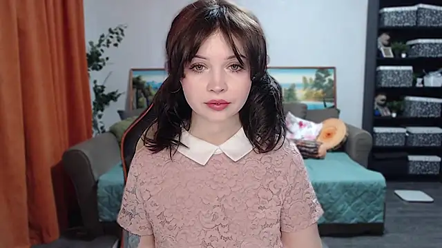 Snapshot of SYKE chatting on 02.09.25 SYKE online show from 02.09.25