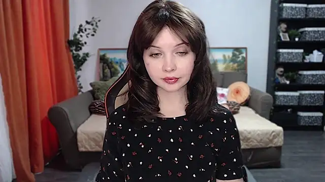 Snapshot of SYKE chatting on 02.14.25 SYKE online show from 02.14.25