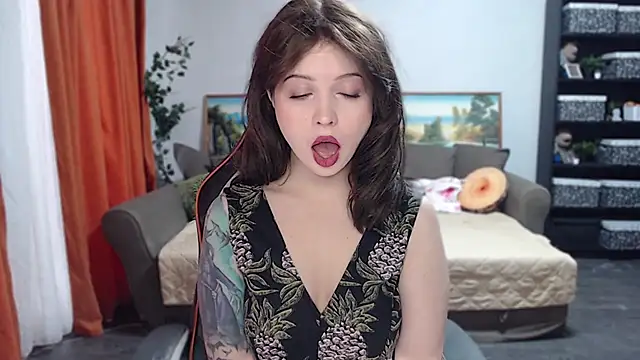 Snapshot of SYKE chatting on 03.01.25 SYKE online show from 03.01.25