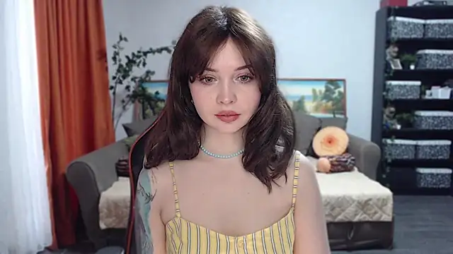 Snapshot of SYKE chatting on 03.07.25 SYKE online show from 03.07.25