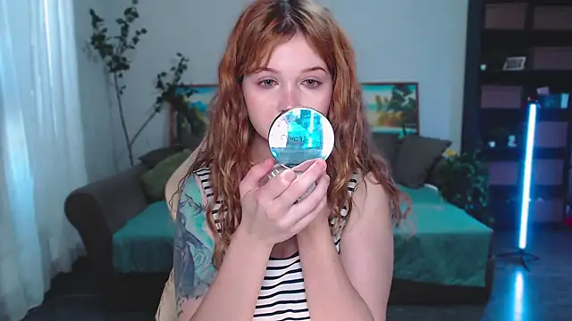 Snapshot of SYKE chatting on 10.16.25 SYKE online show from 10.16.25