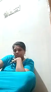 Snapshot of jilu chatting on 12.18.24 jilu online show from 12.18.24