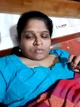 Snapshot of jilu chatting on 12.19.24 jilu online show from 12.19.24