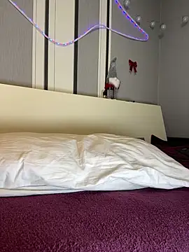 Jadelli online show from 03.17.25