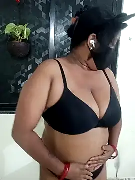 Snapshot of punemodel chatting on 12.22.24 punemodel online show from 12.22.24