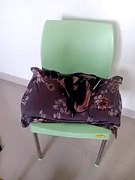 Snapshot of punemodel chatting on 01.25.25 punemodel online show from 01.25.25