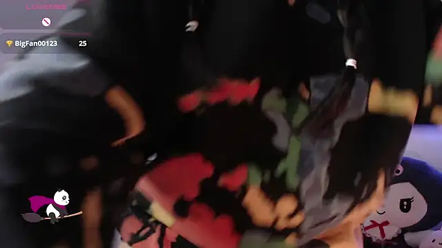 Snapshot of sofi_soft_ chatting on 11.03.25 sofi soft  online show from 11.03.25