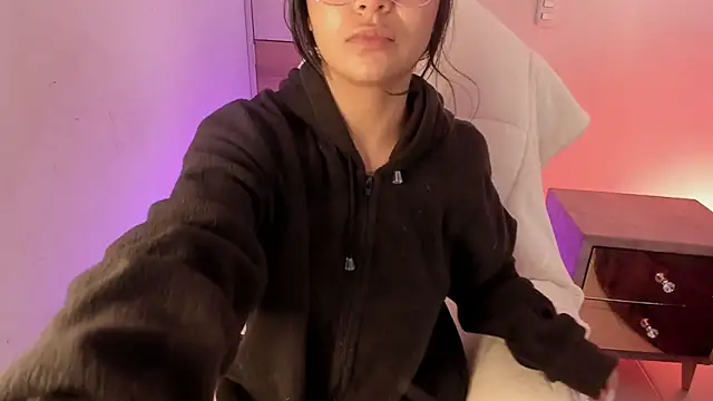 Snapshot of sofi_soft_ chatting on 07.19.26 sofi soft online show from 07.19.26
