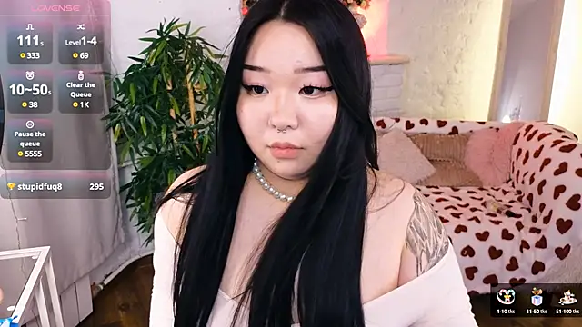 Snapshot of mei_honey_ chatting on 02.28.25 mei honey  online show from 02.28.25