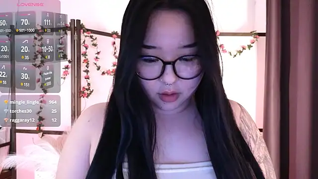 Snapshot of mei_honey_ chatting on 03.01.25 mei honey  online show from 03.01.25