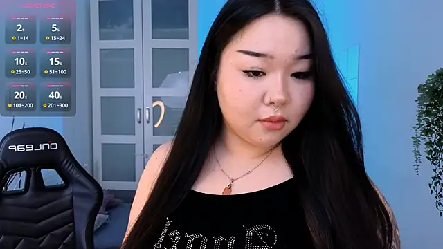 Snapshot of mei_honey_ chatting on 03.08.25 mei honey  online show from 03.08.25