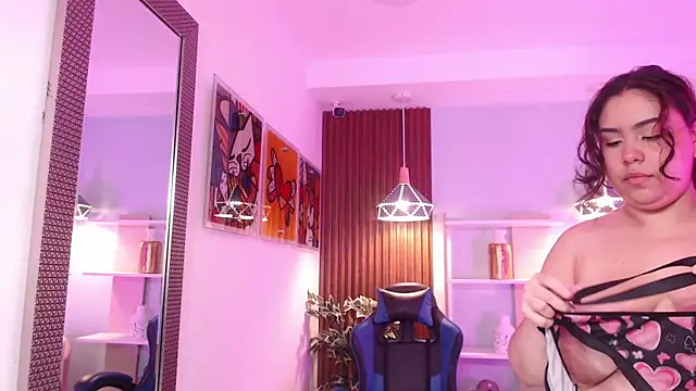 Dalila Sky online show from 09.18.25