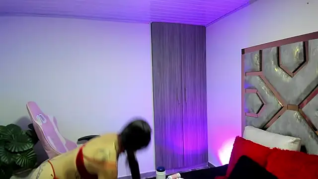 BRITHANY SPARK online show from 02.06.25